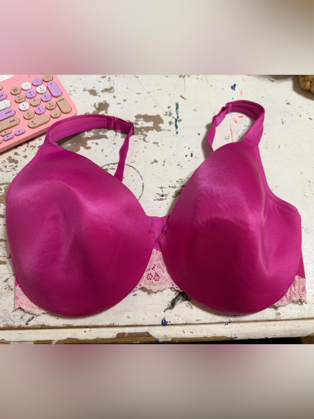 Cacique Hot Pink Smooth T-Shirt Bra Lace trim 40DDD extra support and comfort
